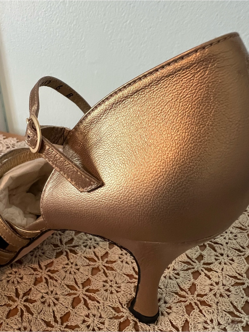 Martinez Valero Metallic Gold Strappy Pointed-Toe Napa leather Cross-Strap Ankle - Picture 3 of 5